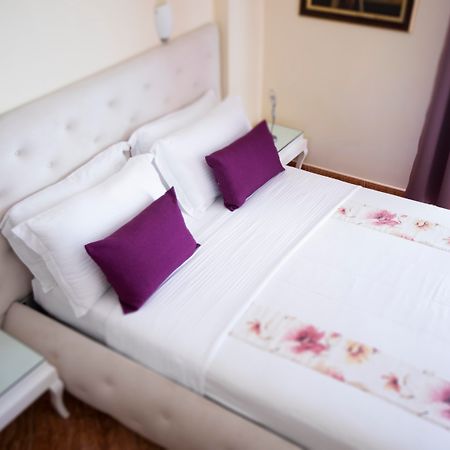 Hotel Oasis Sarandë Eksteriør billede