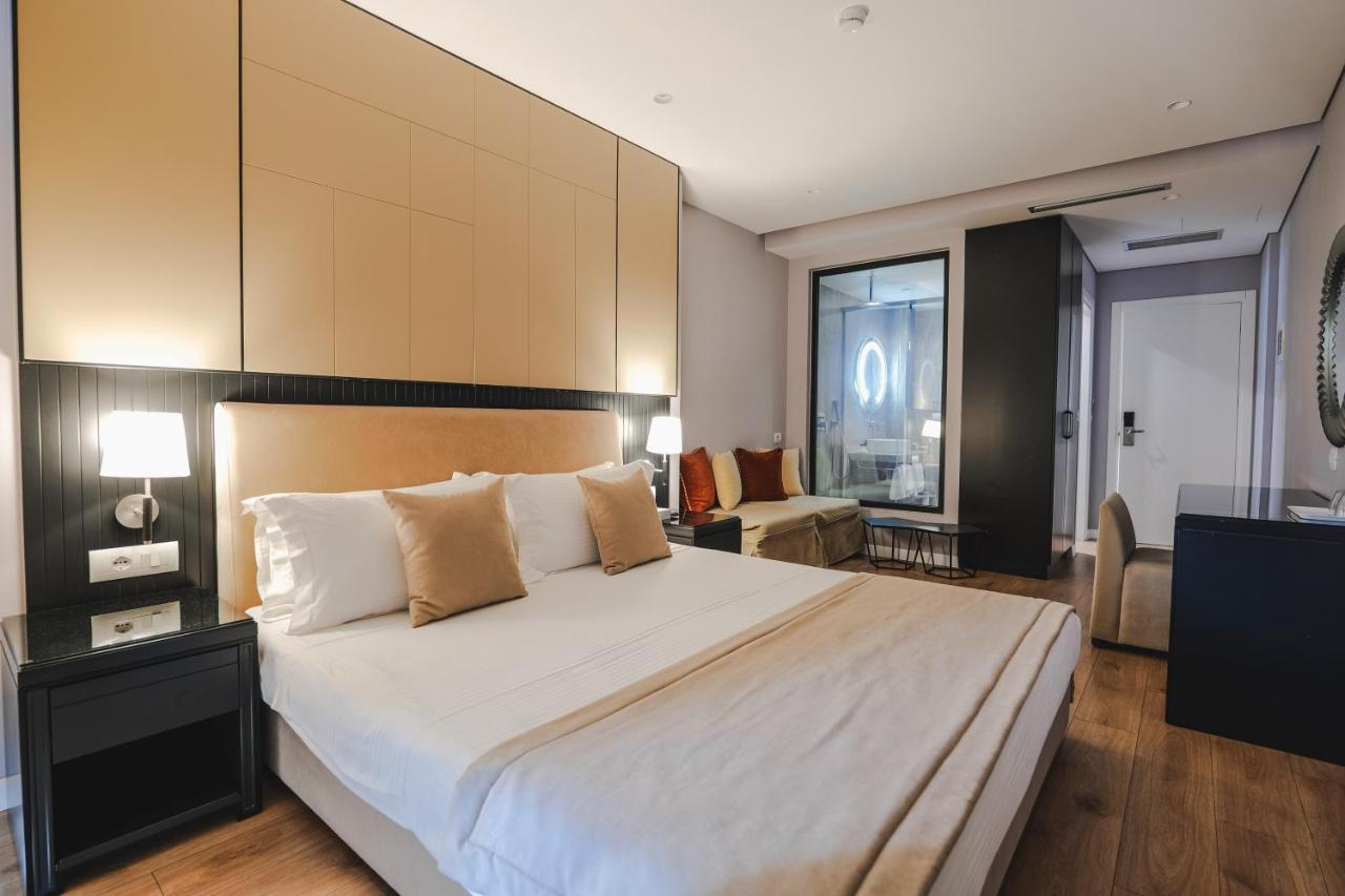 Hotel Oasis Sarandë Eksteriør billede