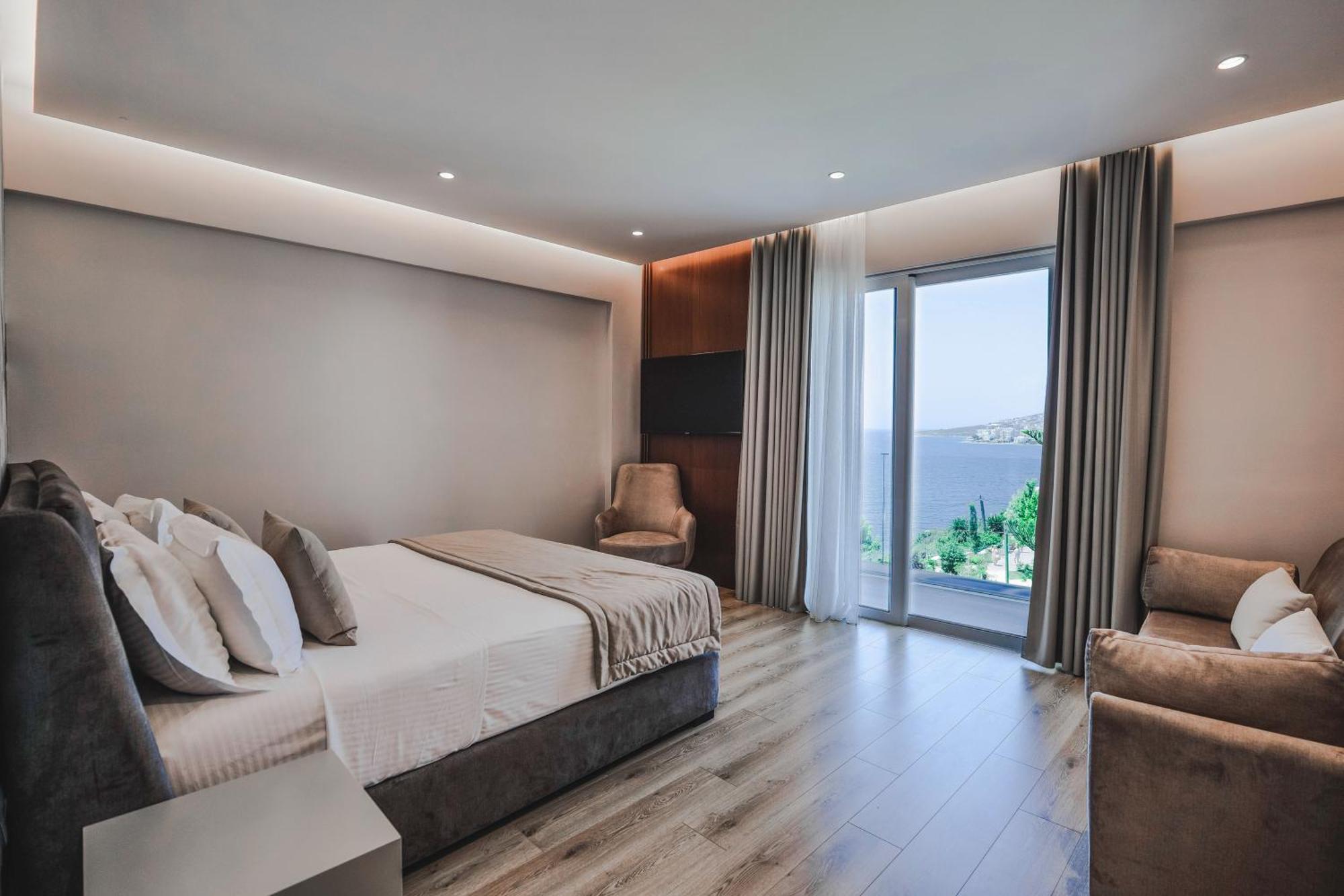 Hotel Oasis Sarandë Eksteriør billede
