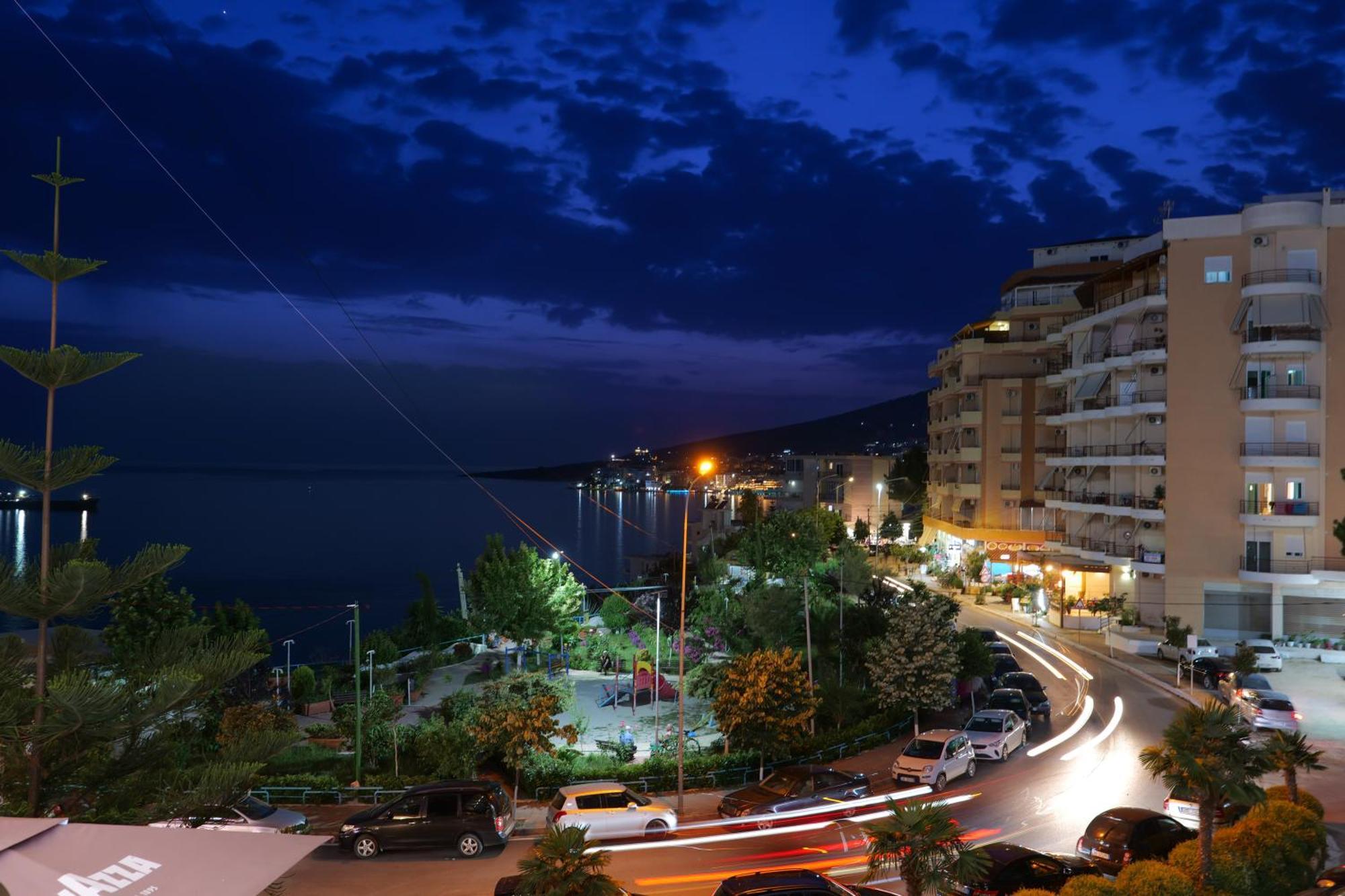 Hotel Oasis Sarandë Eksteriør billede