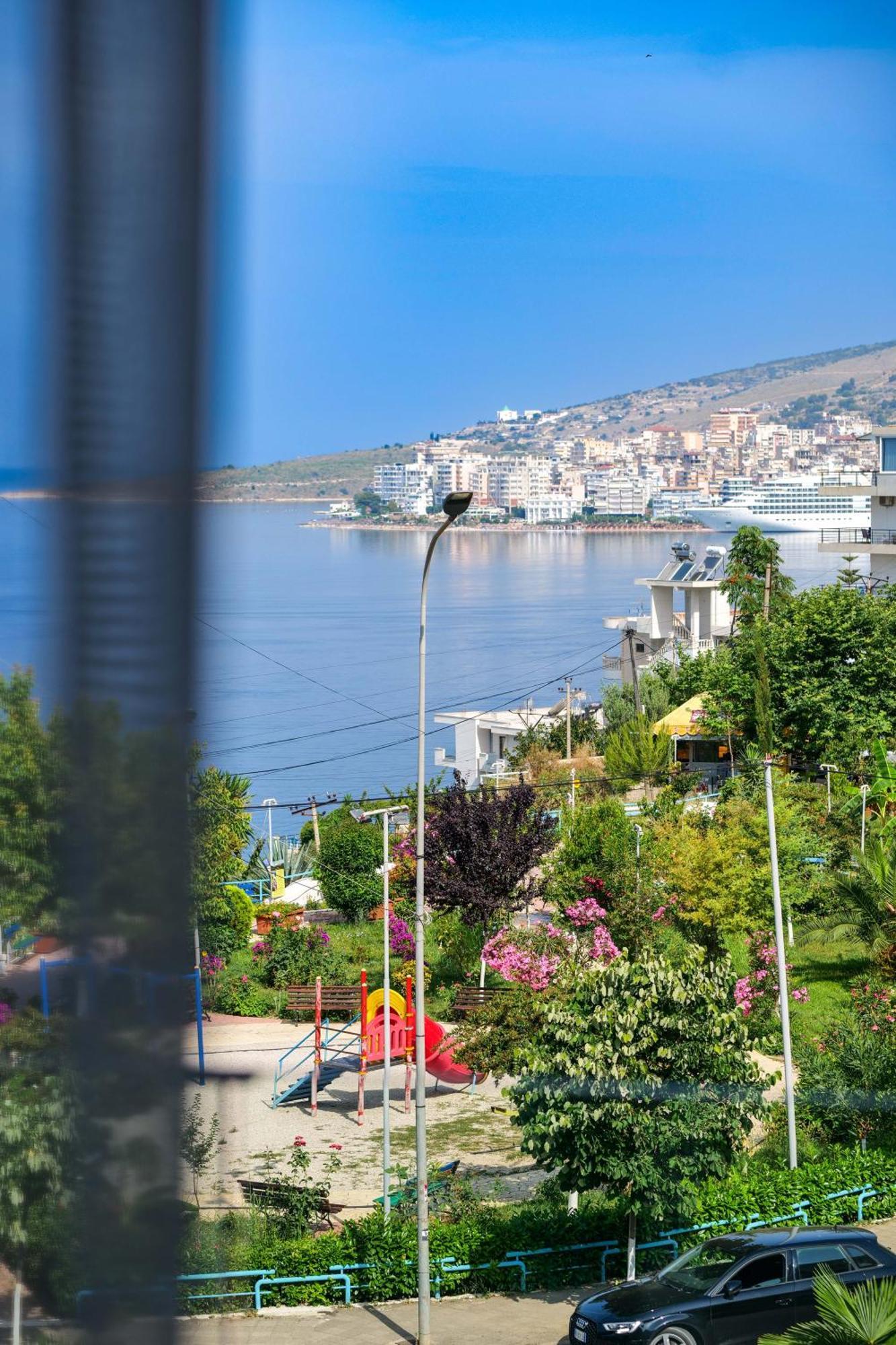 Hotel Oasis Sarandë Eksteriør billede