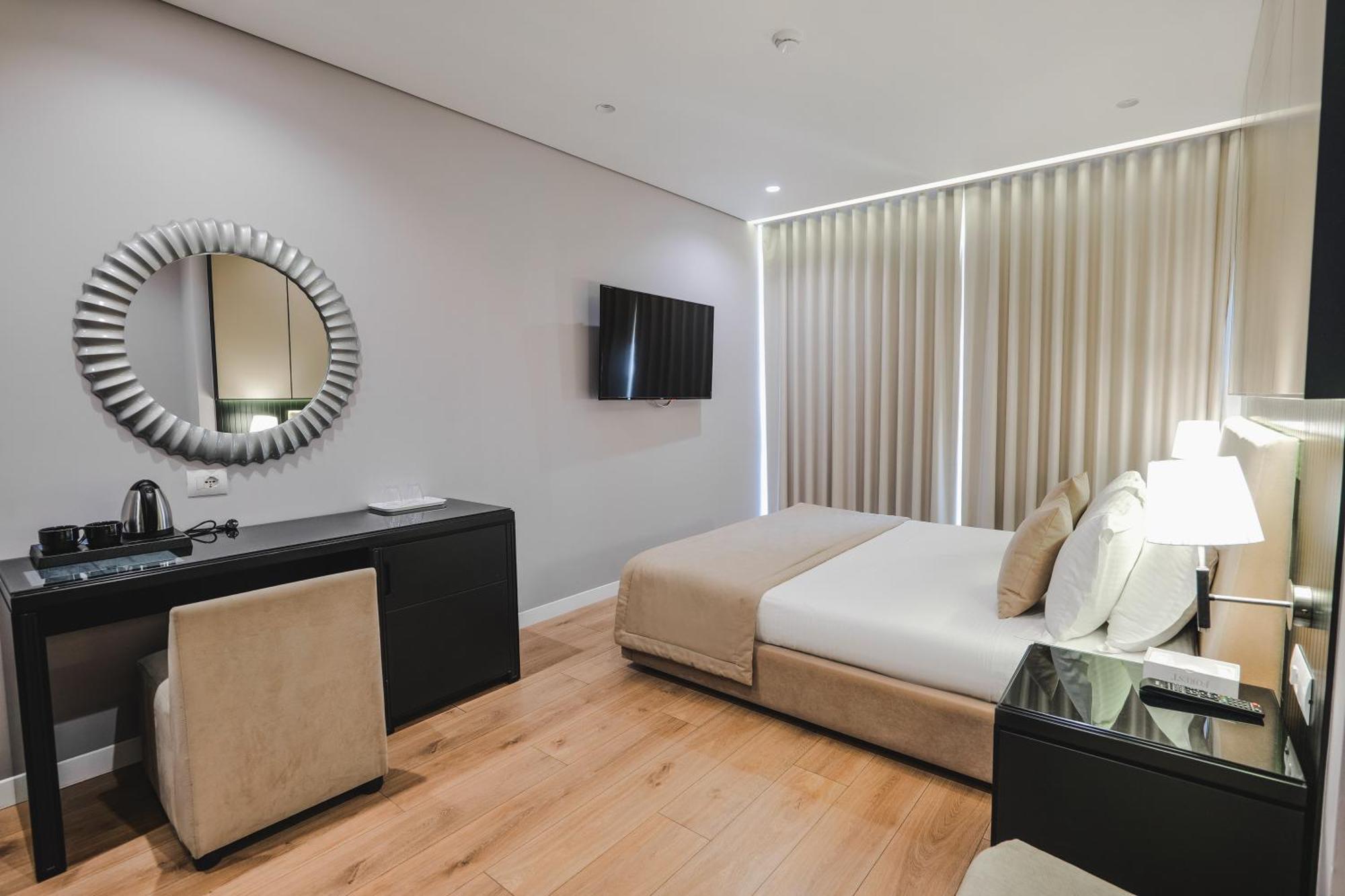 Hotel Oasis Sarandë Eksteriør billede