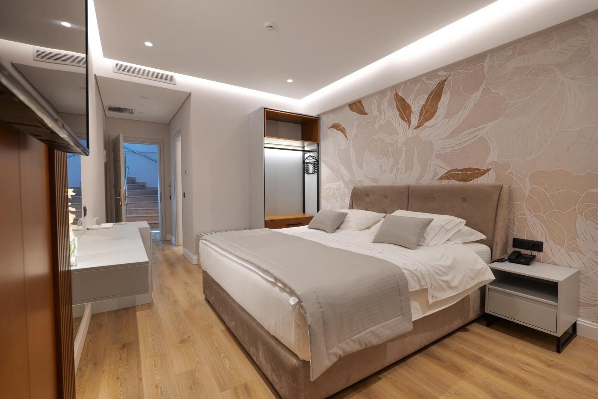 Hotel Oasis Sarandë Eksteriør billede