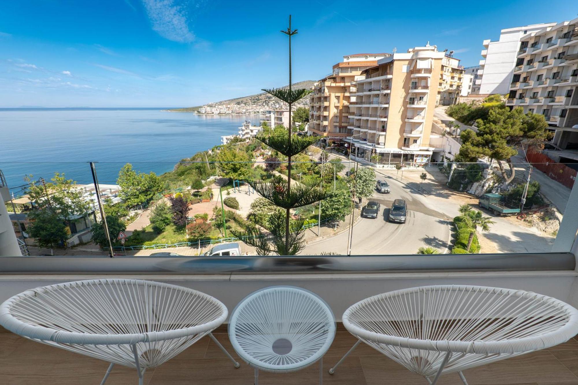 Hotel Oasis Sarandë Eksteriør billede